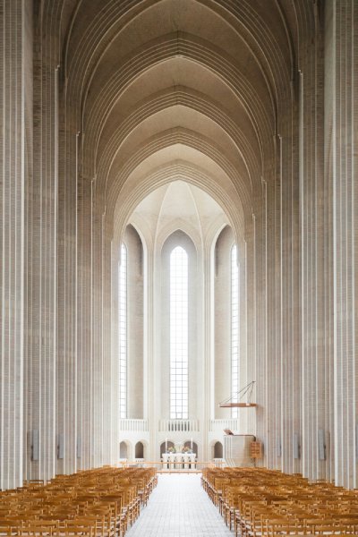 Kirchenschiff-innen